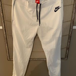 EUC Nike White Athletic Jogger Track Pants - Large